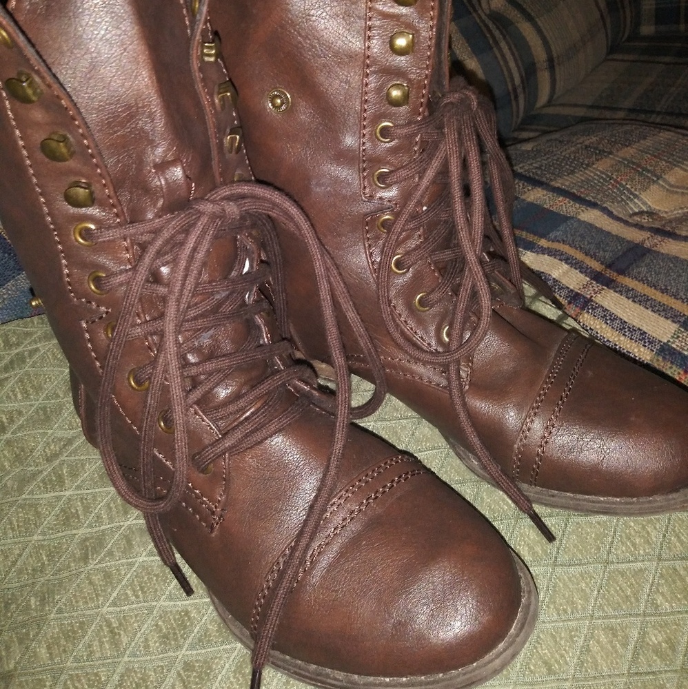 Aeropastle Military Style Brown Boots
